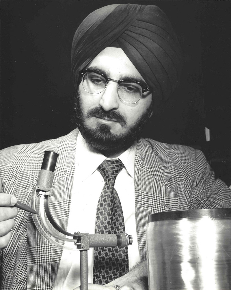 Dr. N.S. Kapany with his invention